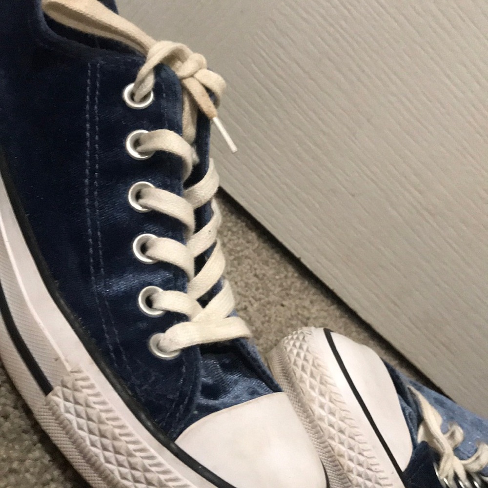 blue velvet converse